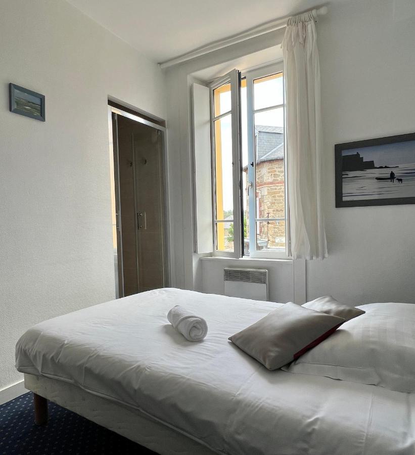 Hotel Kan Avel Saint-Lunaire Exteriör bild